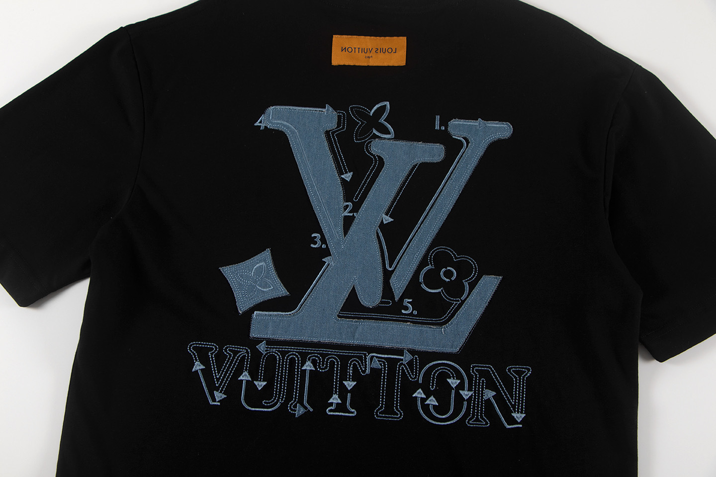 EM Sneakers Louis Vuitton T-shirt-W2660 Black /White