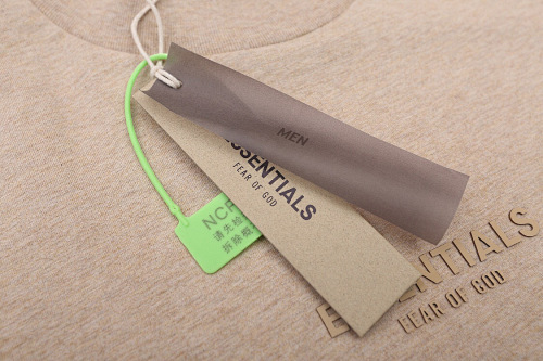 EM Sneakers Fear of God Essentials T-Shirt # E2312 Evening Cloud Gold