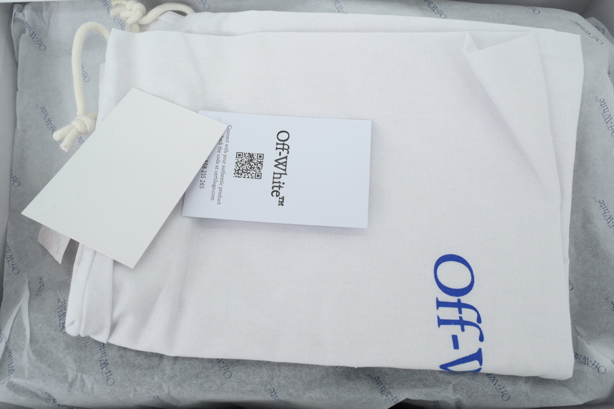 EM Sneakers OFF-WHITE ODSY Black