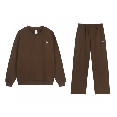 EM Sneakers Alo Yoga Accolade Crew Neck Pullover & Sweatpant Set Brown 01