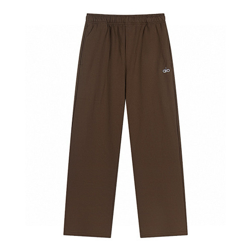 EM Sneakers Alo Yoga Accolade Crew Neck Pullover & Sweatpant Set Brown