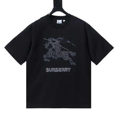 EM Sneakers Burberry 26SS Embroidered Knight & Horse Logo T-Shirt Black 01