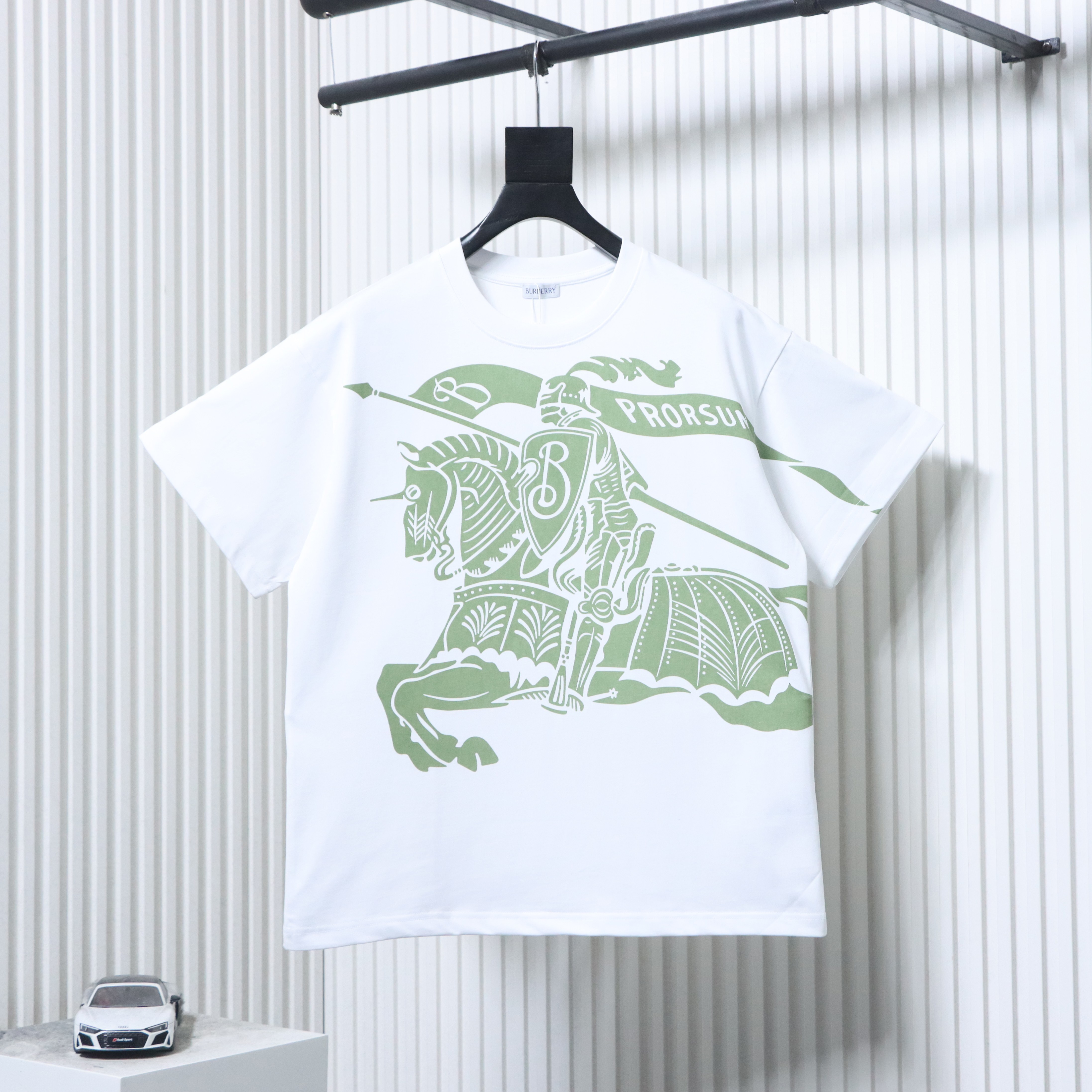 EM Sneakers Burberry 26SS Equestrian Knight Print T-Shirt White