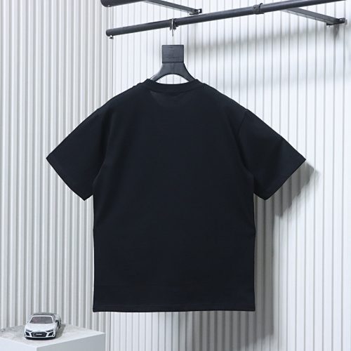 EM Sneakers Burberry Cross-Stitch Plaid & Equestrian Knight Print T-Shirt Black