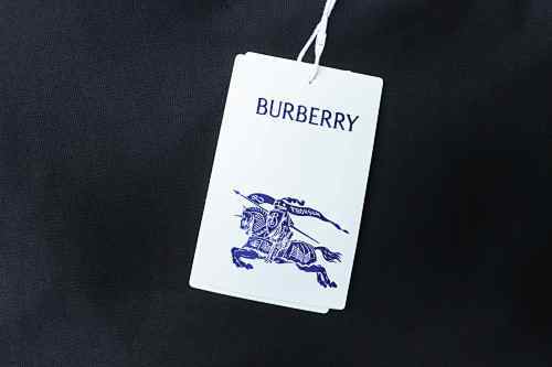 EM Sneakers Burberry Cross-Stitch Plaid & Equestrian Knight Print T-Shirt Black