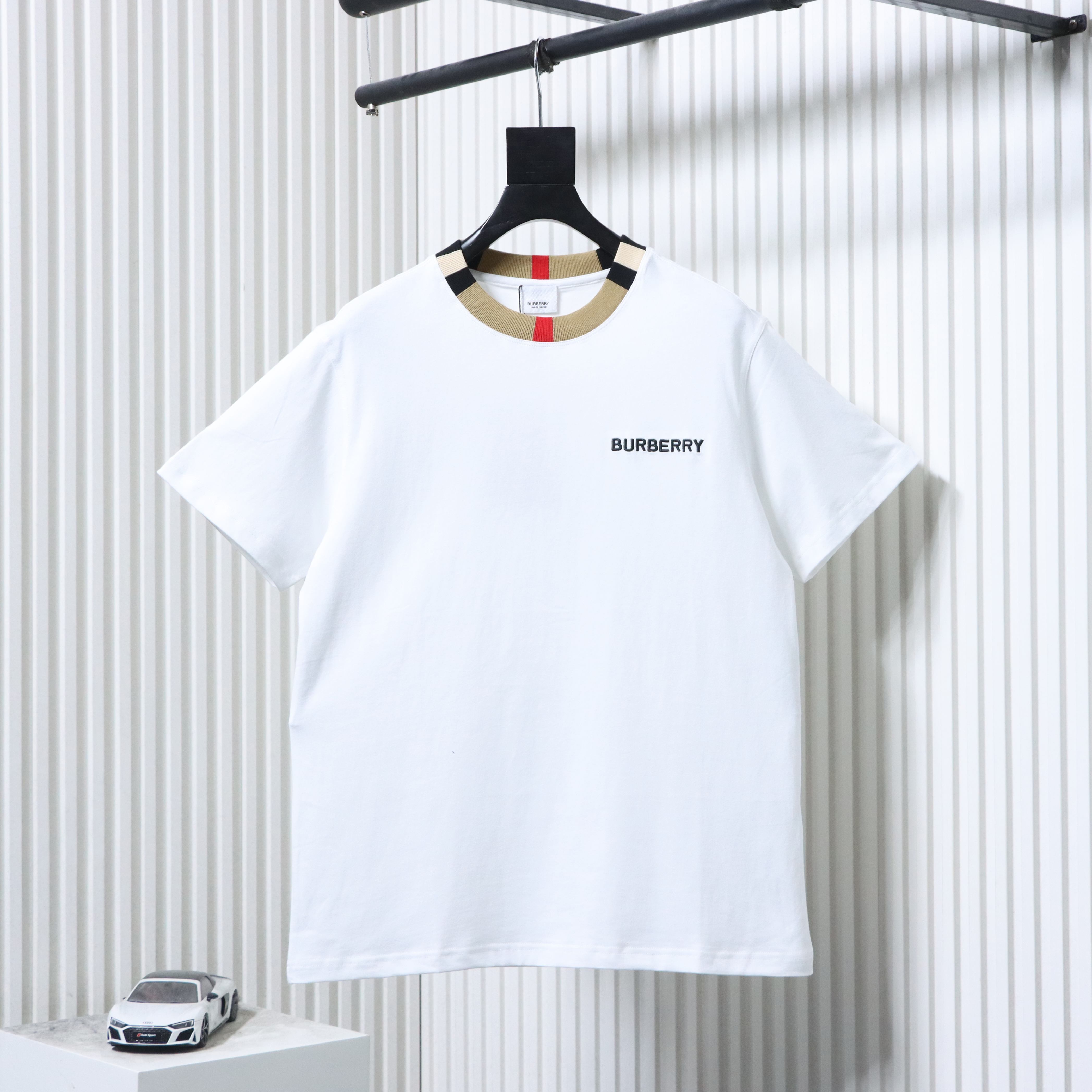 EM Sneakers Burberry Check-Collar T-Shirt with Embroidered Logo White