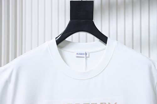 EM Sneakers Burberry Cross-Stitch Plaid & Equestrian Knight Print T-Shirt White