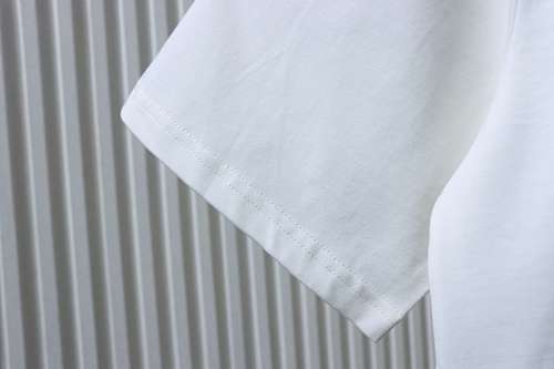 EM Sneakers Burberry Cross-Stitch Plaid & Equestrian Knight Print T-Shirt White