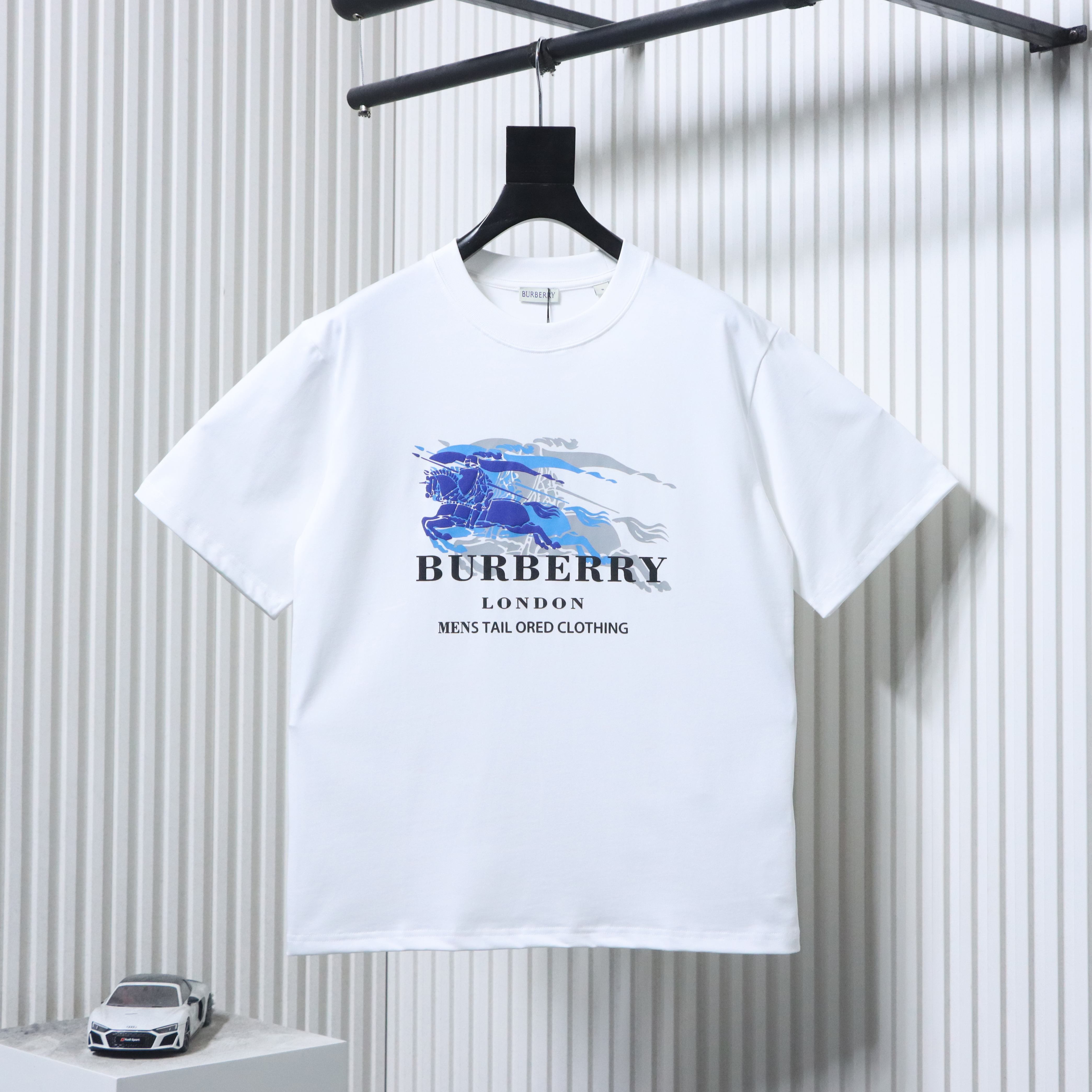EM Sneakers Burberry Double-Exposure War Horse Print T-Shirt White