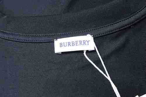 EM Sneakers Burberry T-Shirt with Front Check and Equestrian Knight Print Black