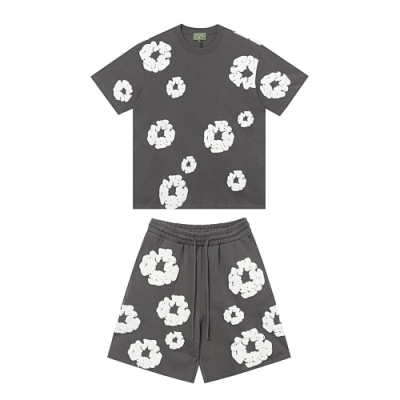EM Sneakers Denim Tears The White Cotton Wreath T-Shirt & Short Pants Sets Dark Gray 01