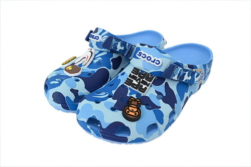 EM Sneakers Crocs × Bape Classic Clog  ABC Camo Blue