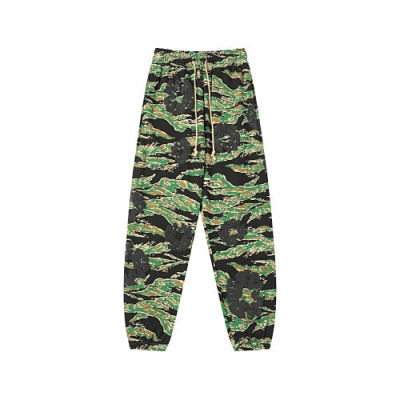EM Sneakers Denim Tears The Cotton Wreath Sweatpant Green Camo 01