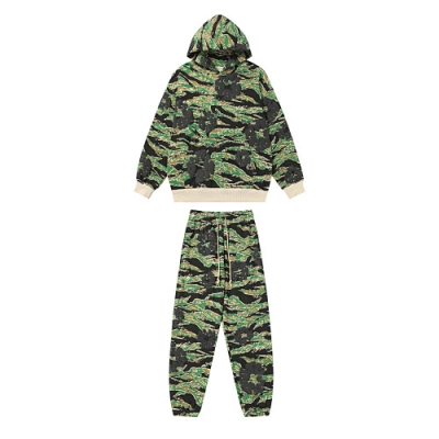 EM Sneakers Denim Tears The Cotton Wreath Sweatshirt & Sweatpant Sets Green Camo 01
