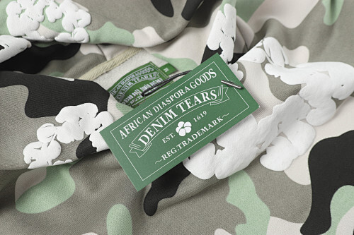 EM Sneakers Denim Tears The Cotton Wreath Sweatshirt Gray Camo