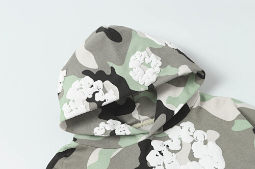 EM Sneakers Denim Tears The Cotton Wreath Sweatshirt Gray Camo