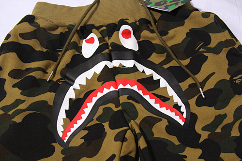 EM Sneakers BAPE Camouflage Shark Mouth Shorts Green