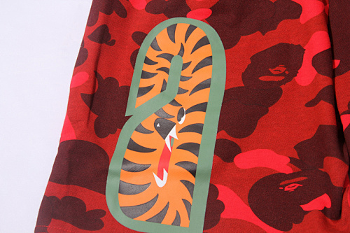 EM Sneakers BAPE Camouflage Shark Mouth Shorts Red