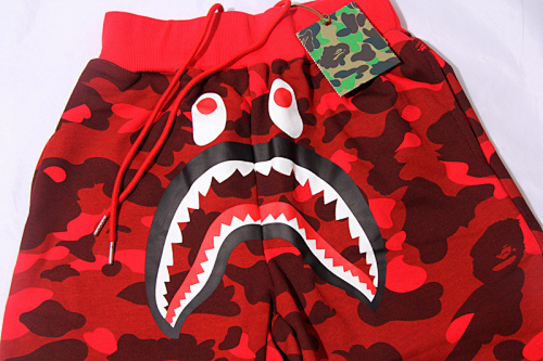 EM Sneakers BAPE Camouflage Shark Mouth Shorts Red