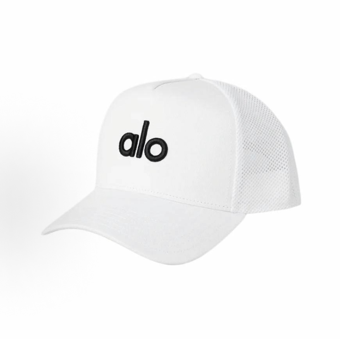 EM Sneakers Alo Yoga District Trucker Hat White Black