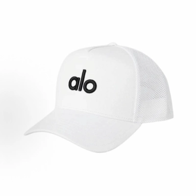 EM Sneakers Alo Yoga District Trucker Hat White Black 01
