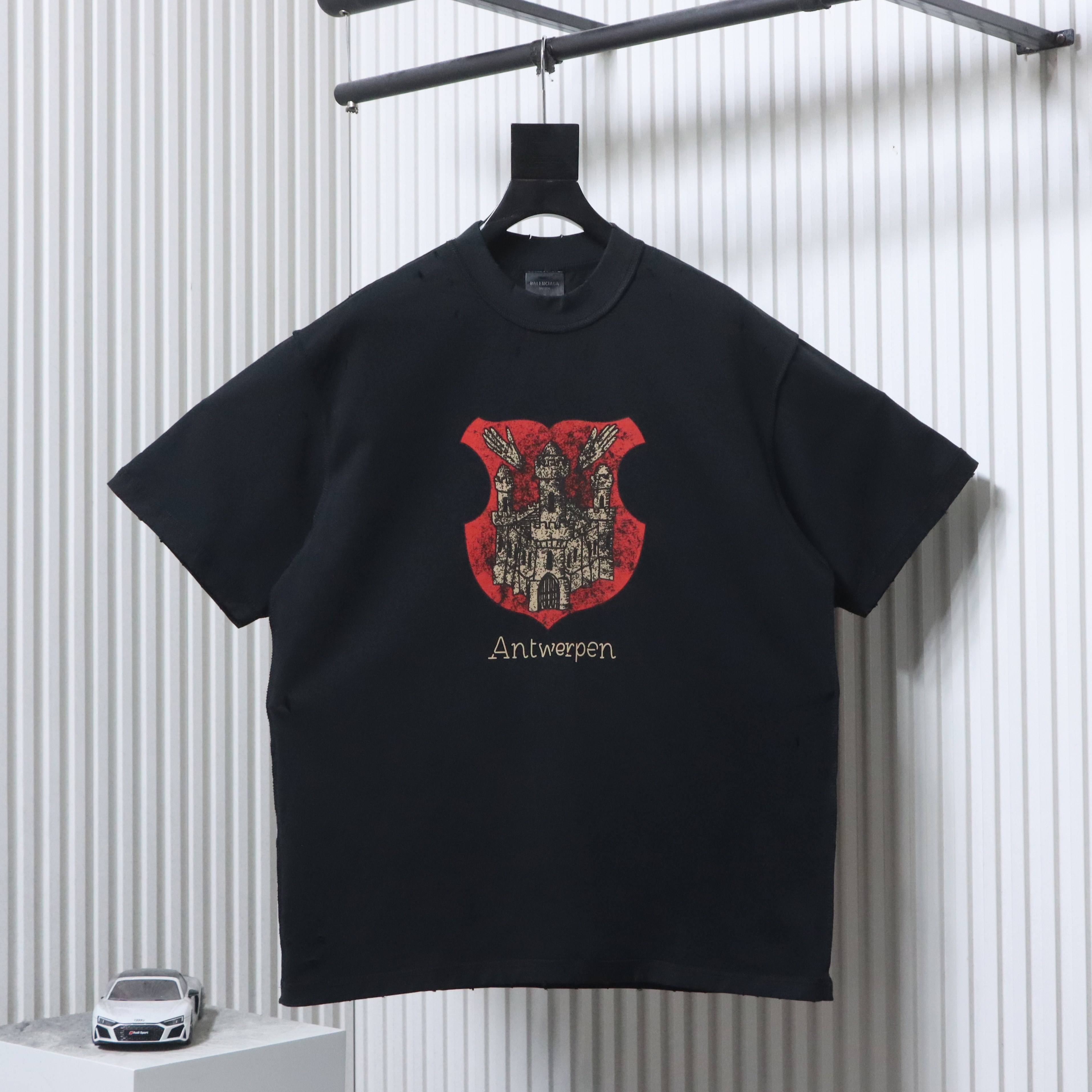 EM Sneakers Balenciaga 24SS Castle Print Distressed Short-Sleeve T-Shirt Black