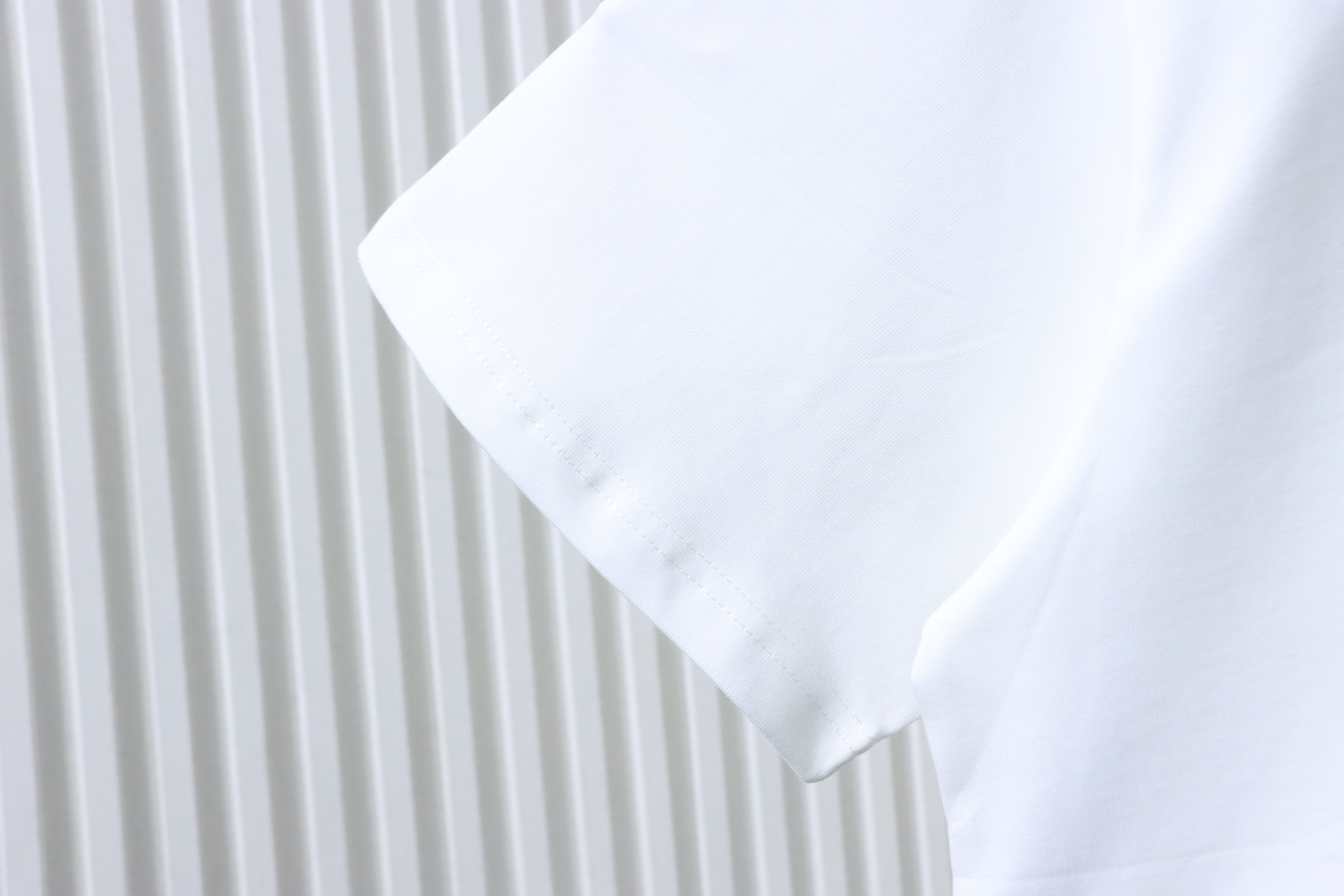 EM Sneakers Balenciaga 520 Limited Edition "WiFi Heart" T-Shirt White