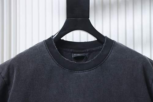 EM Sneakers Balenciaga Reversed Double-B Logo Print Washed Distressed T-Shirt Black