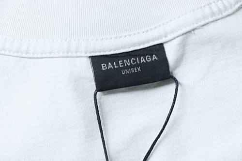 EM Sneakers Balenciaga Reversed Double-B Logo Print Washed Distressed T-Shirt White