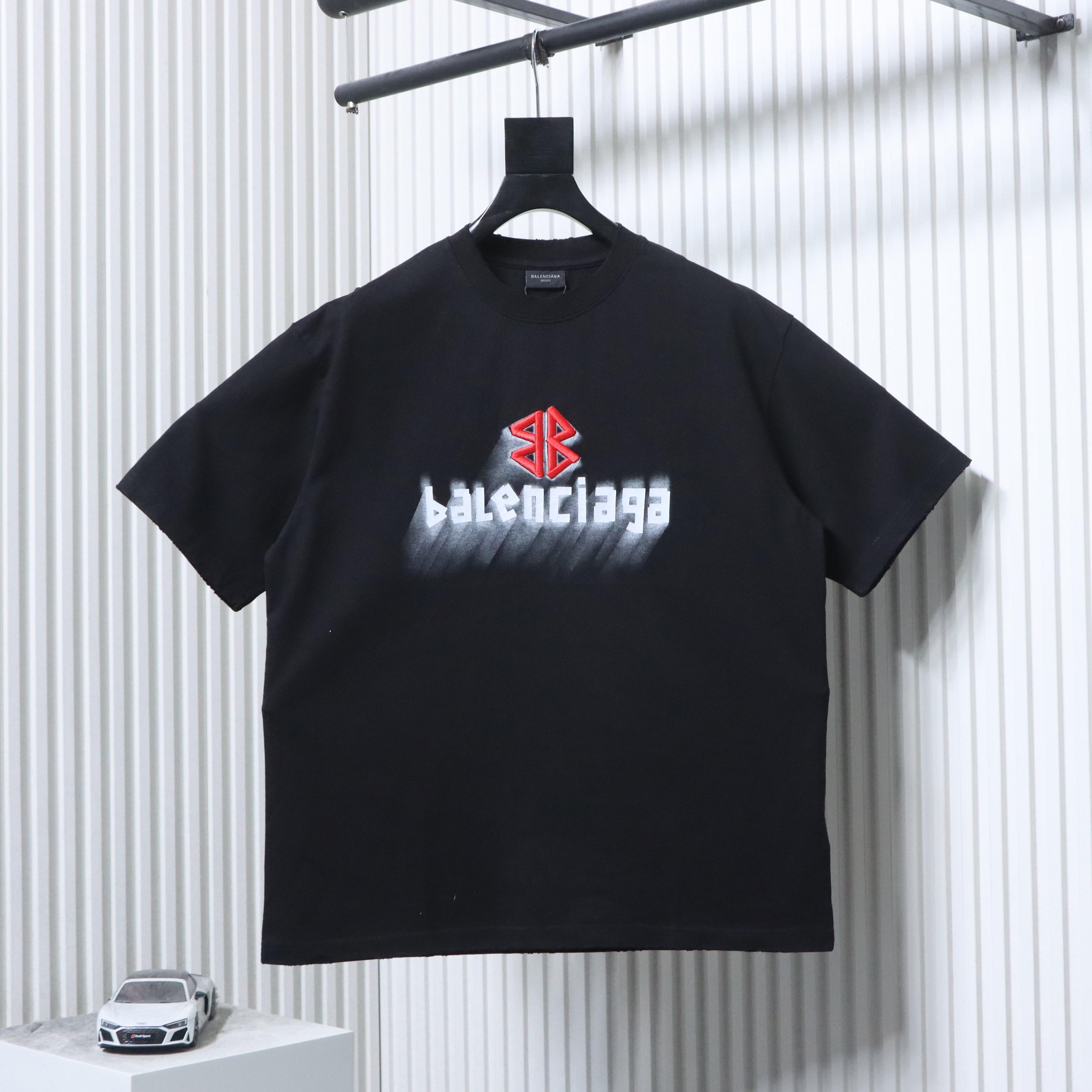 EM Sneakers Balenciaga SS25 Distressed T-Shirt featuring Double-B Embroidery and 3D Shadow Inkjet Logo Black