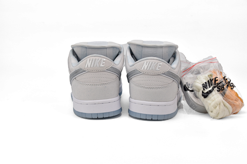 EM Sneakers Nike SB Dunk Low × CONCEPTS White Lobster