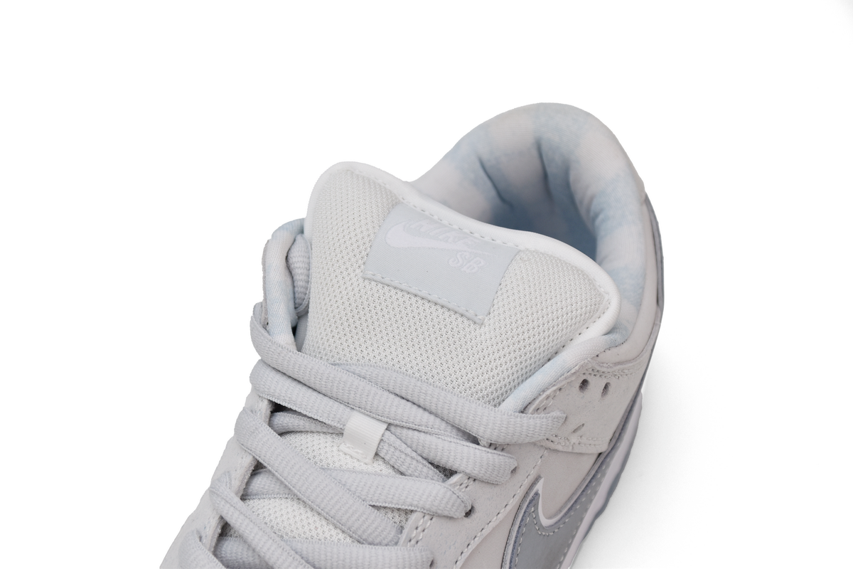 EM Sneakers Nike SB Dunk Low × CONCEPTS White Lobster