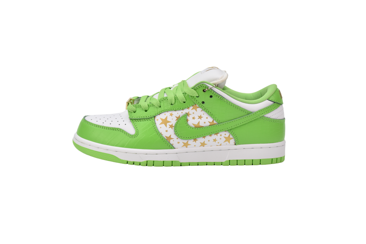EM Sneakers Nike SB Dunk Low × Supreme Mean Green