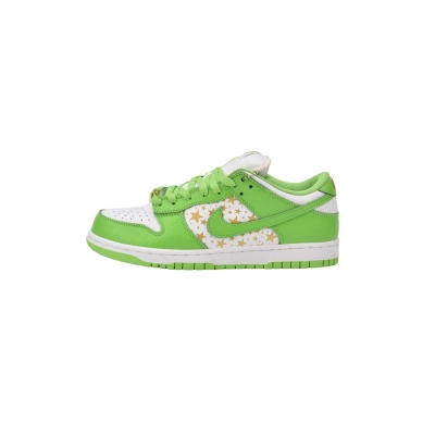 EM Sneakers Nike SB Dunk Low × Supreme Mean Green 01