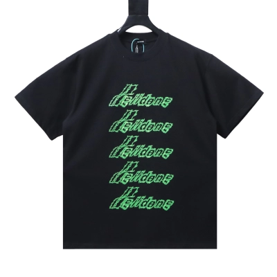 EM Sneakers WE11DONE 26SS Liquid Fluorescent Logo Barrage T-Shirt Black 01