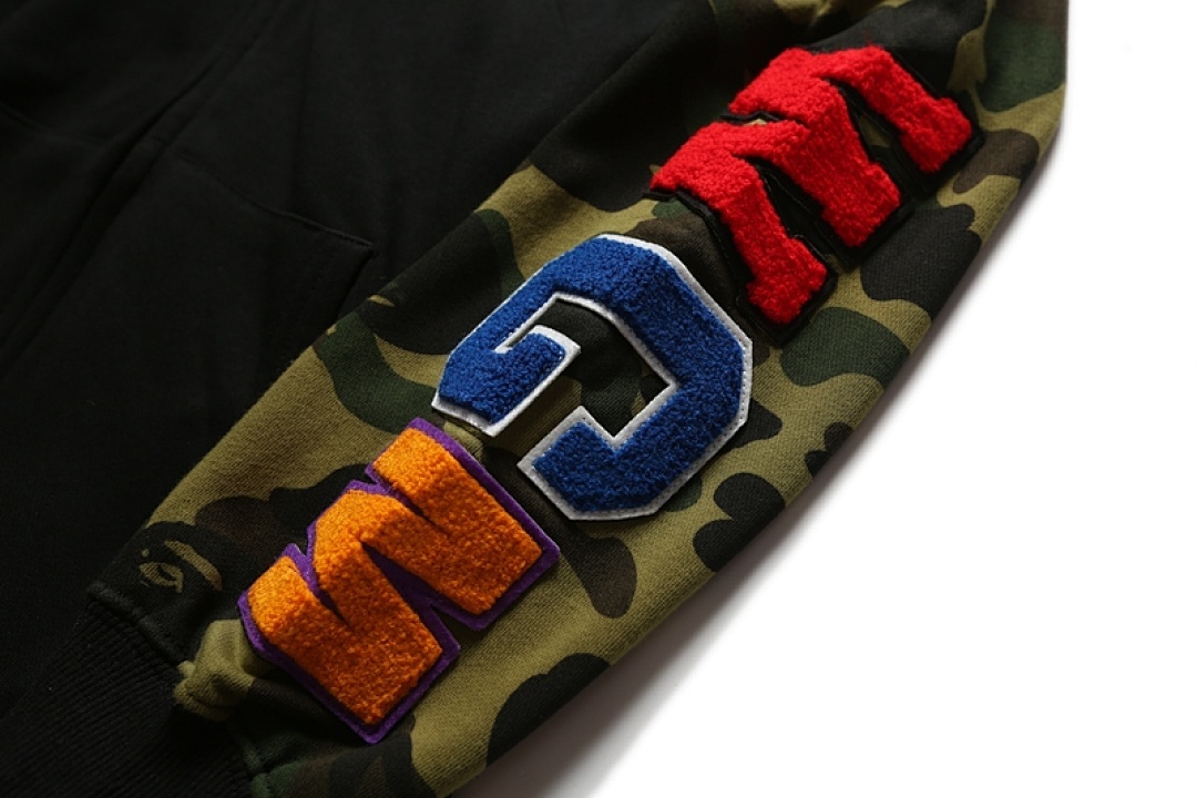 EM Sneakers BAPE Green Camouflage Half Sleeves Full Zip Hoodie