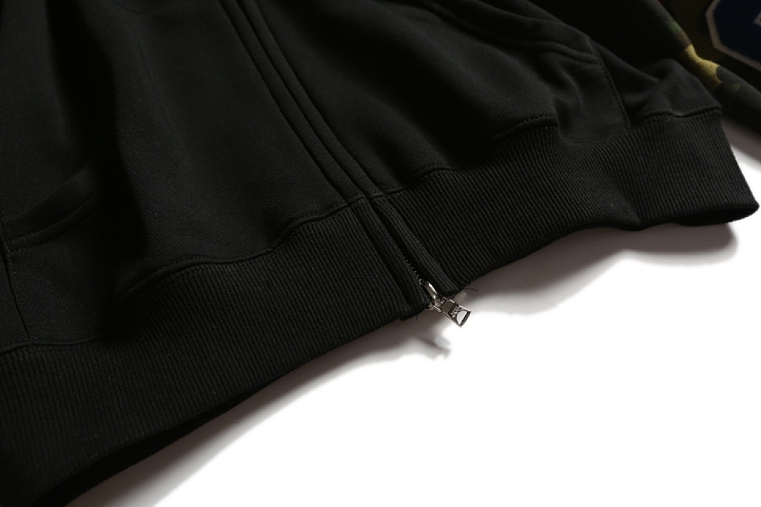 EM Sneakers BAPE Green Camouflage Half Sleeves Full Zip Hoodie