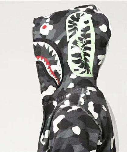 EM Sneakers BAPE Shark Head Black & White Glow-in-the-Dark Color-block Hoodie