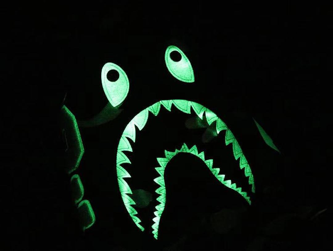 EM Sneakers BAPE Shark Head Black & White Glow-in-the-Dark Color-block Hoodie
