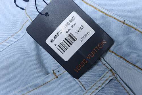 EM Sneakers Louis Vuitton 2026 Spring Menswear Collection Lconic Embroidered Cargo Jean Shorts