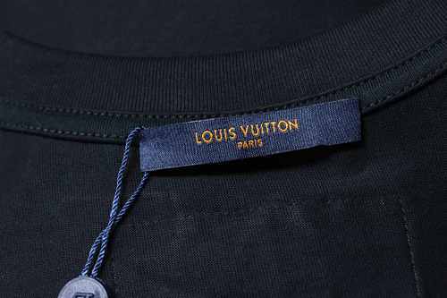 EM Sneakers Louis Vuitton 25ss Logo 3D Embroidered T-shirt Black