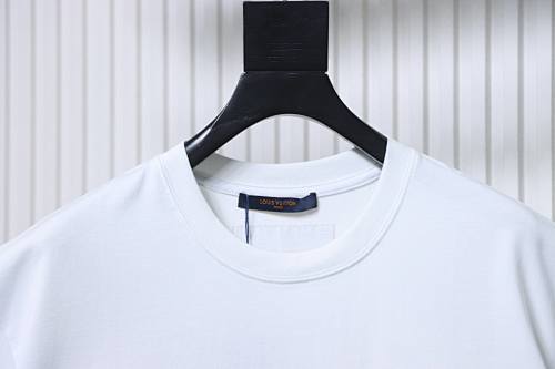 EM Sneakers Louis Vuitton 25ss Logo 3D Embroidered T-shirt White