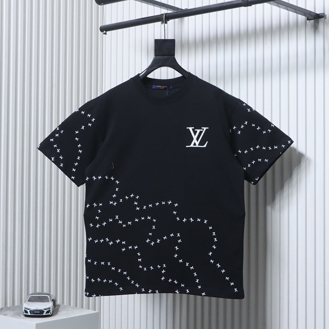 EM Sneakers Louis Vuitton Airplane Embroidered Logo T-shirt Black
