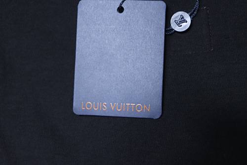 EM Sneakers Louis Vuitton Airplane Embroidered Logo T-shirt Black