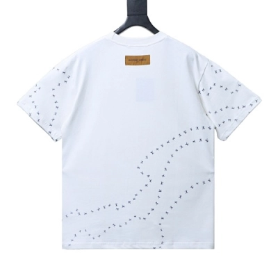 EM Sneakers Louis Vuitton Airplane Embroidered Logo T-shirt White 02