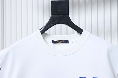 EM Sneakers Louis Vuitton Airplane Embroidered Logo T-shirt White