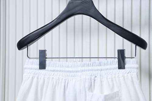 EM Sneakers Louis Vuitton All-over Monogram Logo White Knit Pocket Shorts