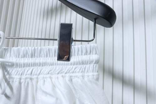 EM Sneakers Louis Vuitton All-over Monogram Logo White Knit Pocket Shorts