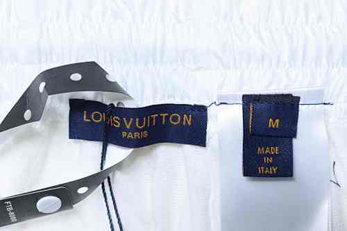 EM Sneakers Louis Vuitton All-over Monogram Logo White Knit Pocket Shorts