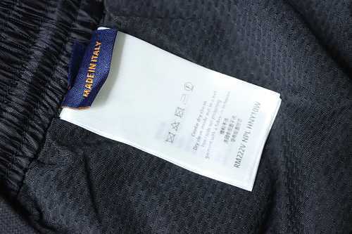 EM Sneakers Louis Vuitton Damier Pattern Beach Shorts Black